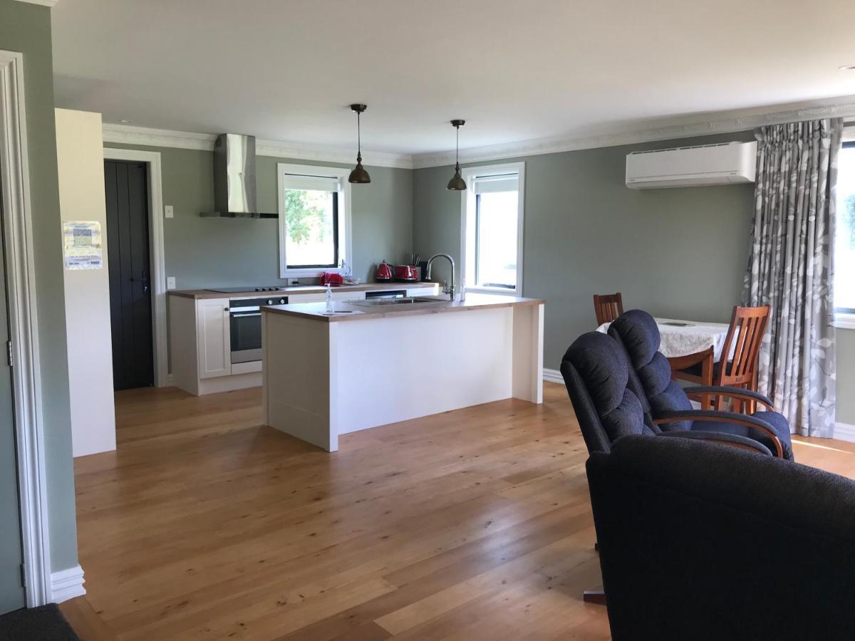 אגם טה אנאו Kepler Oaks Chalet מראה חיצוני תמונה